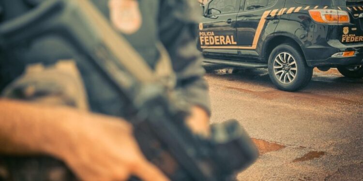 Operação Infesto investiga suspeitas de fraude em licitações, corrupção, peculato e lavagem de dinheiro.
