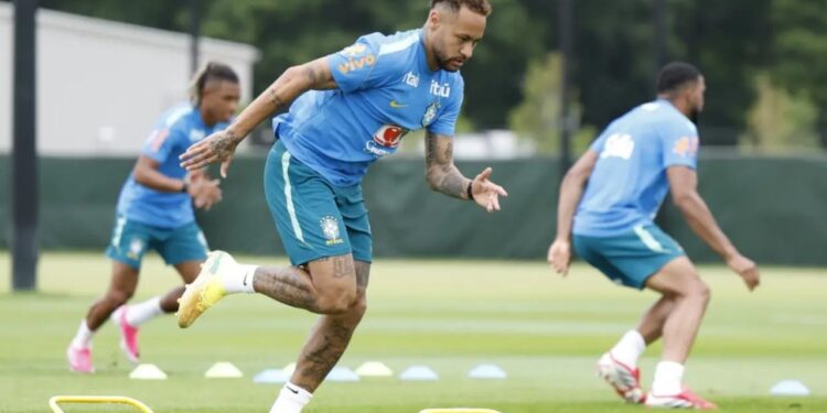 O jogo de hoje pode promover a estreia de Neymar no Mundial. Foto: Rafael Ribeiro/CBF