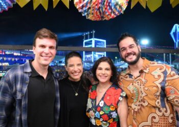 Miguel Coelho, Raquel Lyra, Priscila Krause e Túlio Gadêlha (Da esq. p/ Dir.) Foto: Sérgio Figueiredo