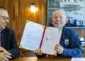 Presidente Lula da Silva (PT),  com o ministro dos Transporte, George Santoro