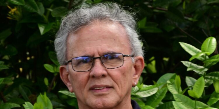 o pré-candidato ao Senado pela Federação PSOL-Rede, Paulo Rubem Santiago