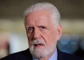 Wagner resistia a deixar a liderança do governo no Senado, mas foi pressionado por seus correligionários