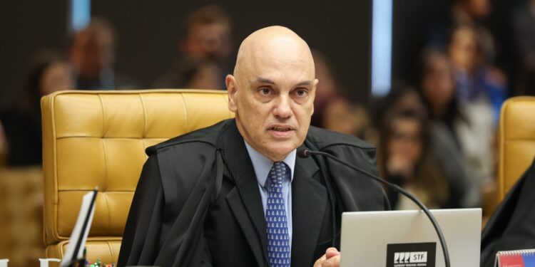 Ministro seguiu o entendimento da PGR, que apontou falta de elementos que comprovem crimes por parte dos parlamentares