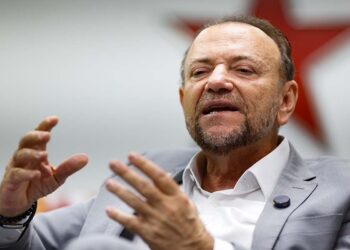 O presidente do PT, Edinho Silva
