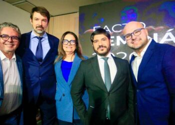 Da esq. p/ dir. Ricardo Antunes, Fernando Schüler, Ana Dubeux, Wilson Lima e Igor Gadêlha