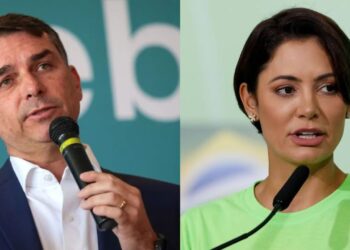Flávio Bolsonaro e Michelle Bolsonaro vem passando por tensões familiares, que tem respingado em suas vidas políticas