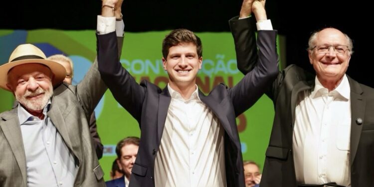 A convenção nacional ocorreu em Brasília com lideranças e aliados