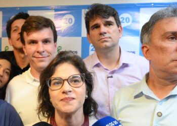 Raquel mandou Priscila Krause para prestigar Podemos