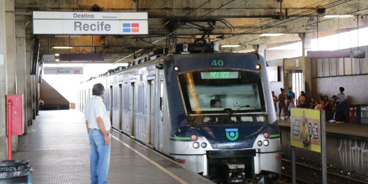 A previsão, segundo a CBTU, é de que as atividades voltem a normalidade ainda na manhã desta quarta