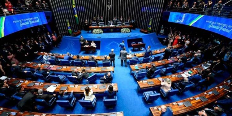 Senado deve votar PEC de aposentadoria especial para agentes de saúde