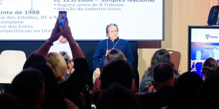 O empresário e deputado federal Luciano Bivar (MDB)