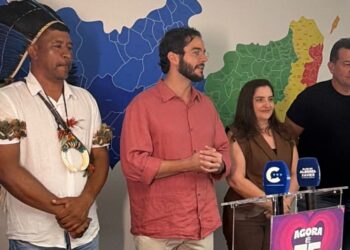 Túlio Gadêlha anuncia Dulci Amorim e cacique Marcelo Parakaraku como suplentes ao Senado