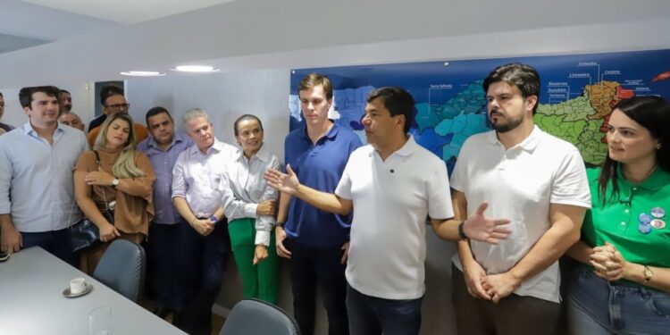 Além de criticar a Federação União Progressista, Mendonça Filho elogiou Miguel Coelho e destacou que confia na palavra do ex-prefeito de Petrolina