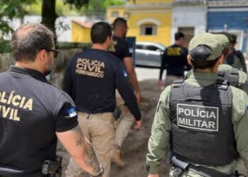 Planos de governo apresentam estratégias diferentes para combater a criminalidade, com propostas que vão do reforço policial à prevenção e ao uso de tecnologia