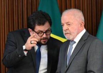 O cientista político Marco Aurélio Santana Ribeiro, e o presidente Luiz Inácio Lula da Silva