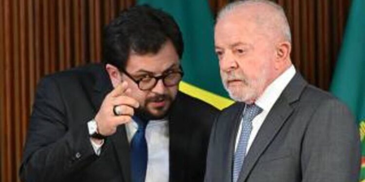 O cientista político Marco Aurélio Santana Ribeiro, e o presidente Luiz Inácio Lula da Silva