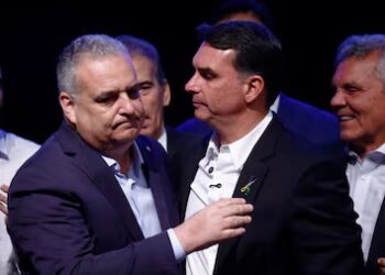 Alfredo Gaspar (PL-AL) e Flávio Bolsonaro (PL-RJ)