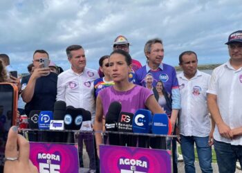 A governadora Raquel Lyra (PSD) durante coletiva após a convenção do partido