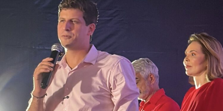 João Campos (PSB) no lançamento do comitê da vereadora do Recife Liana Cirne (PT)