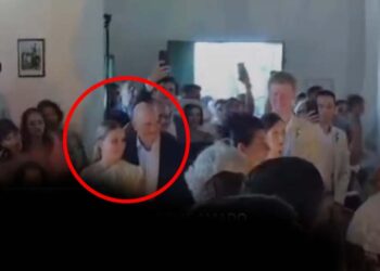 Moraes compareceu acompanhado da mulher, a advogada Viviane Barci de Moraes