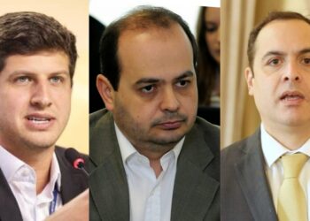 João Campos, Renato Thiebaut, e Paulo Câmara (esq. p/ dir.)