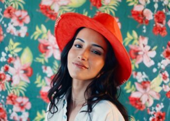 A cantora e compositora pernambucana Letícia Bastos
