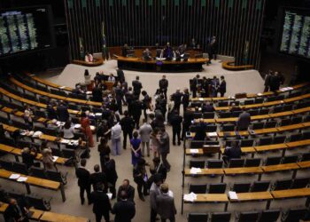 Na Câmara dos Deputados, o número de mulheres eleitas passou de 90 para 109