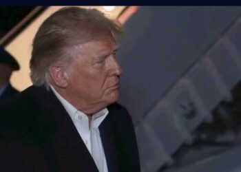 Donald Trump, presidente dos Estados Unidos, em conversa com jornalistas