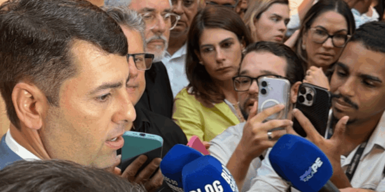 Samuel Salazar (MDB) em entrevista coletiva nesta quarta (21)