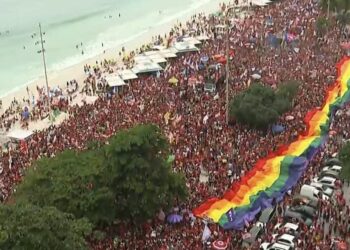 Lula não participou e ficou em Brasília durante o feriado de Nossa Senhora Aparecida