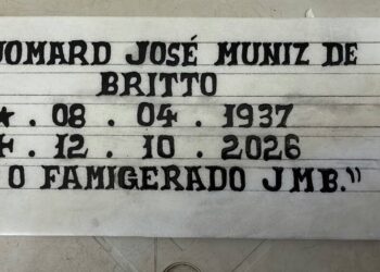 Capela de Santo Amaro lota em despedida a Jomard Muniz, aos 89 anos