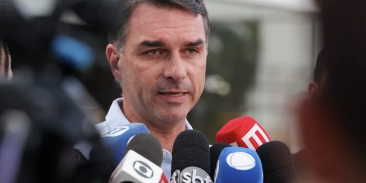 Campanha ainda avaliará presença no debate da Globo, marcado para 23 de outubro