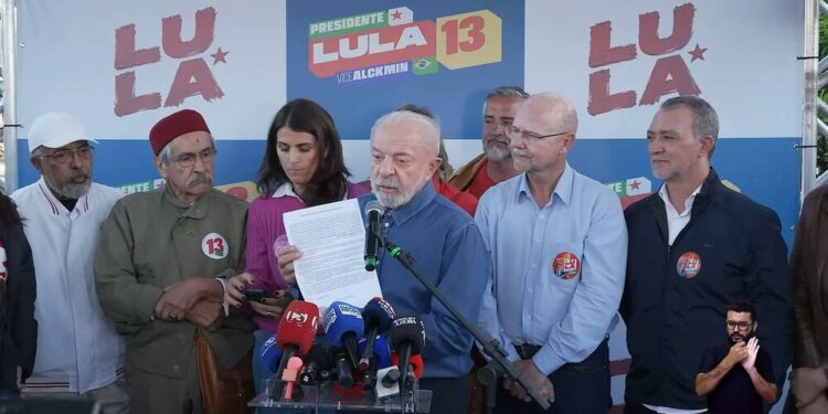 O presidente é pai de cinco filhos, Lulinha, Lurian, Marcos, Sandro e Luis Claudio