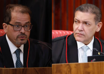 O ministro Floriano de Azevedo Marques, do TSE e o presidente do TSE, Kassio Nunes Marques (esq. p/ dir.)