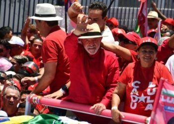 Lula garante a reeleição e permanece no comando do país