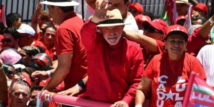 Lula garante a reeleição e permanece no comando do país