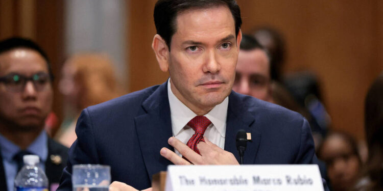 O secretário de Estado dos Estados Unidos, Marco Rubio, arquitetou a fuga de Flávio Bolsonaro (PL)