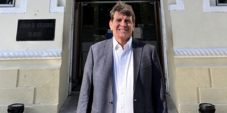 Alcides Cardoso já foi vereador do Recife