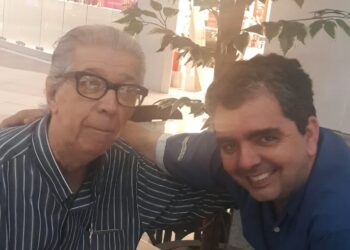 O cineasta Jomard Muniz e o jornalista Ricardo Antunes