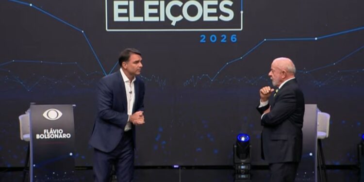 Os candidatos à presidência da República Flávio Bolsonaro (PL) e Luiz Inácio Lula da Silva (PT)