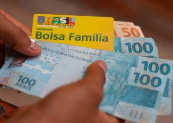 Todos beneficiários receberão até quarta-feira (21/10)