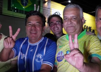 O deputado federal Mendonça Filho (PL) e o candidato a vice-presidente Alfredo Gaspar (PL)