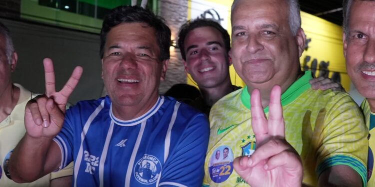 O deputado federal Mendonça Filho (PL) e o candidato a vice-presidente Alfredo Gaspar (PL)