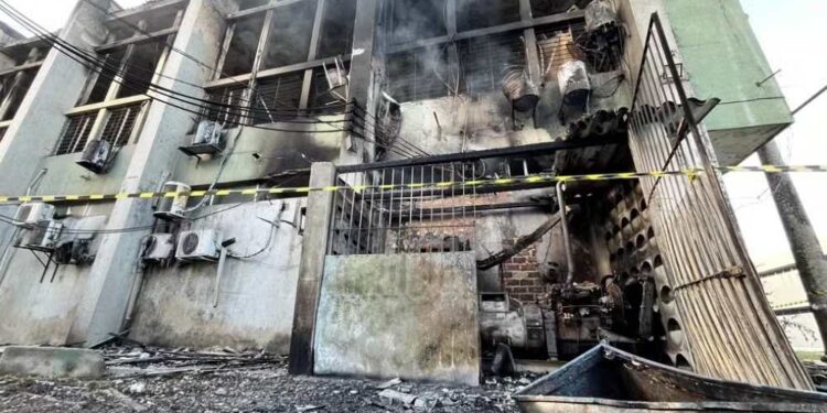 Prédio com laboratórios e o Núcleo de Pesquisa em Inovação Terapêutica da UFPE ficou destruído após incêndio