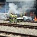 Monomotor pega fogo em linha férrea de estação em Belo Horizonte